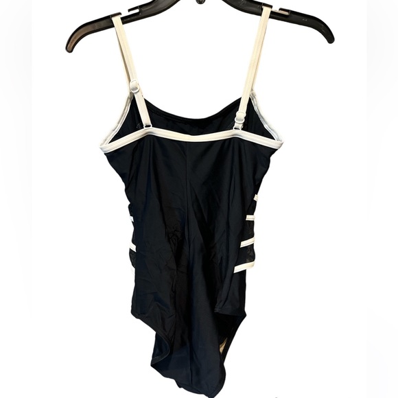 Black Swimsuit - Picture 3 of 3